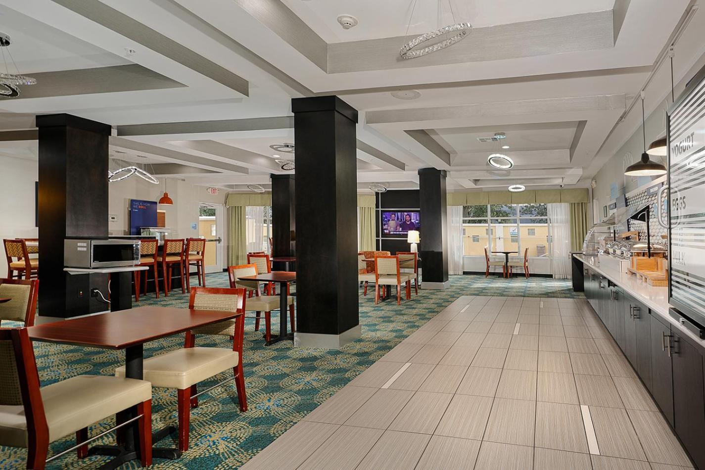 Holiday Inn Express & Suites Houston Northwest-Brookhollow By Ihg Buitenkant foto