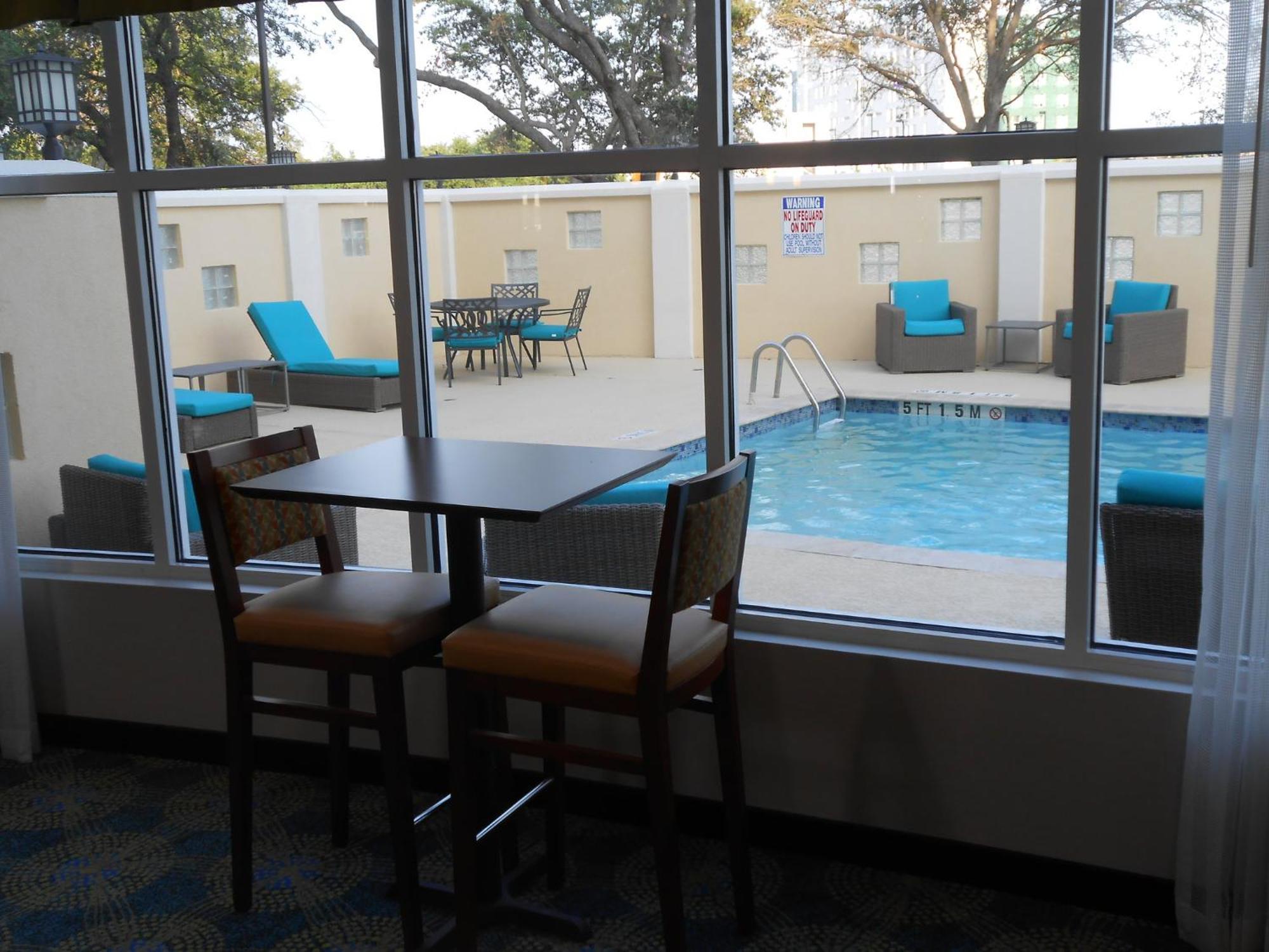 Holiday Inn Express & Suites Houston Northwest-Brookhollow By Ihg Buitenkant foto