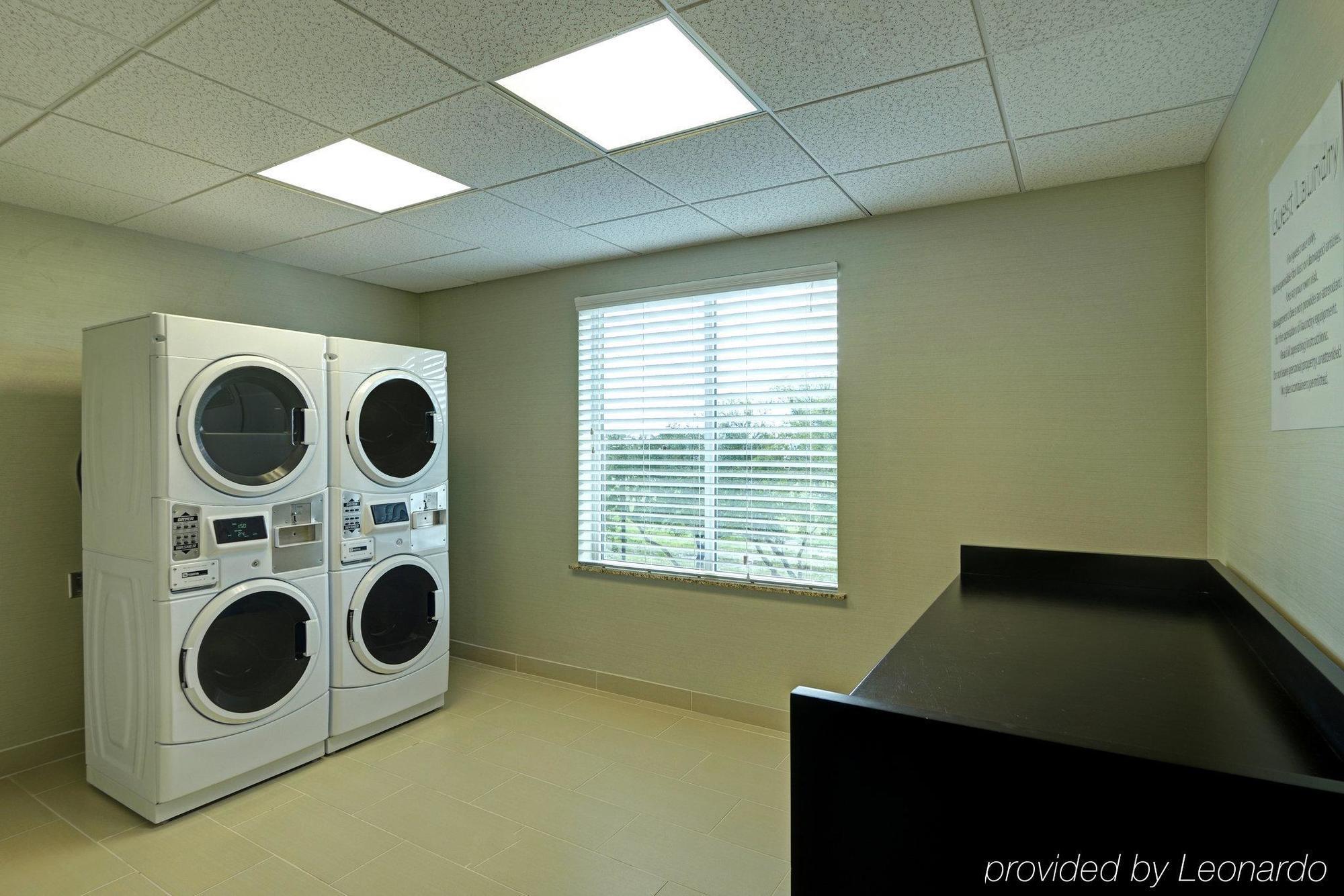 Holiday Inn Express & Suites Houston Northwest-Brookhollow By Ihg Buitenkant foto