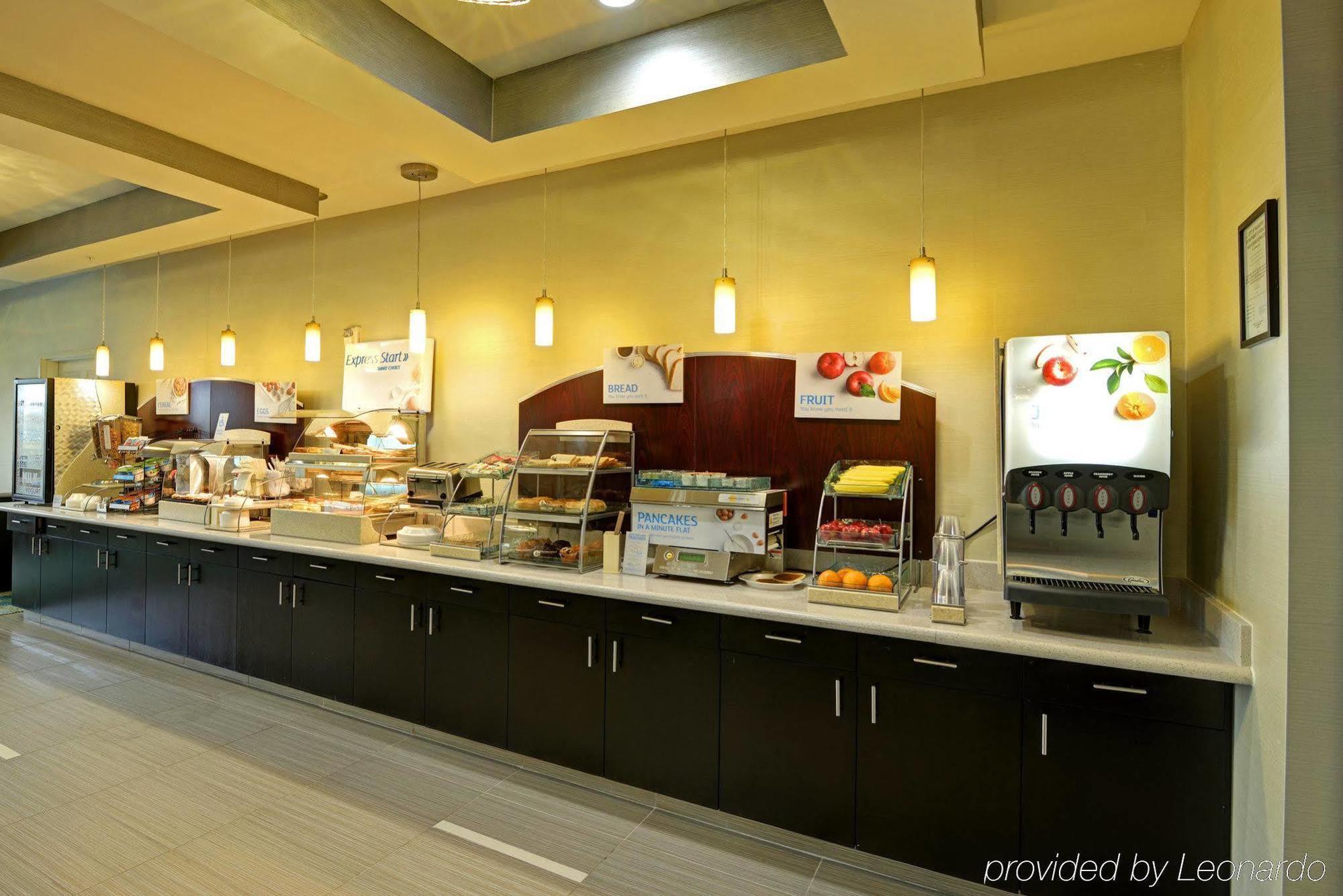 Holiday Inn Express & Suites Houston Northwest-Brookhollow By Ihg Buitenkant foto